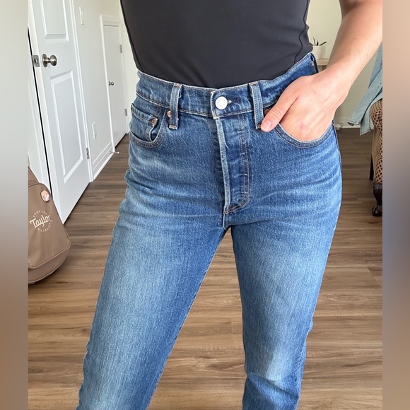 501 Levi Jeans NEVER WORN - Picture 2 of 12